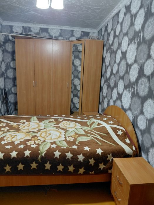 Продам спальный гарнитур