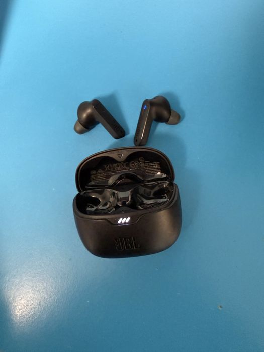 Casti wireless JBL Tune Beam