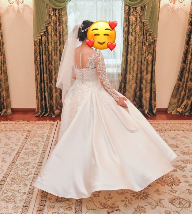 Продам белое атласное платье