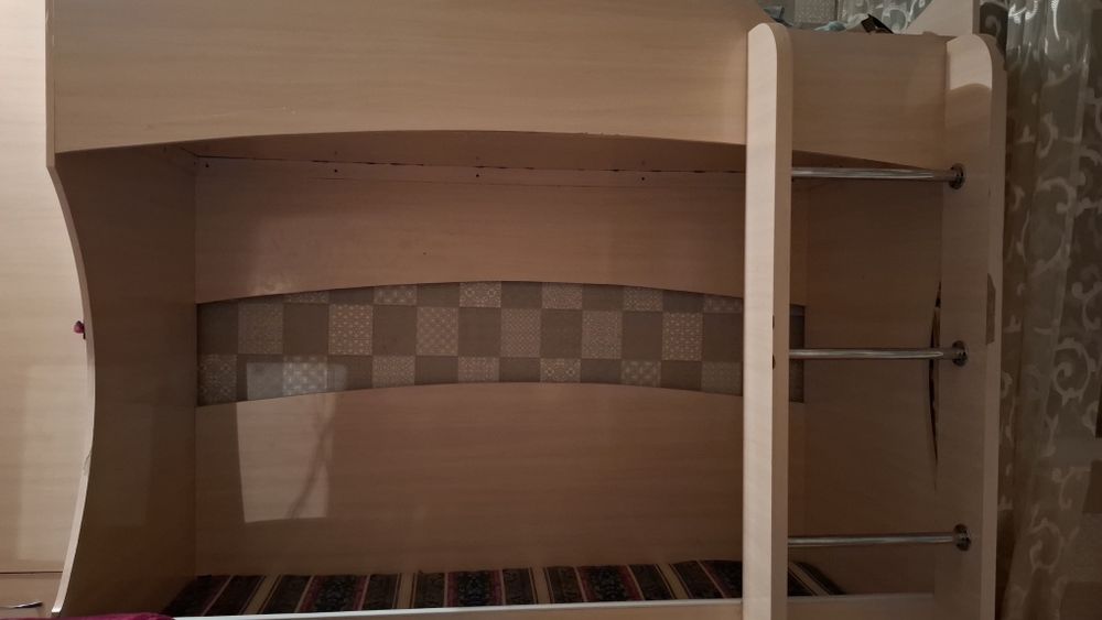 Двухъярусная кровать