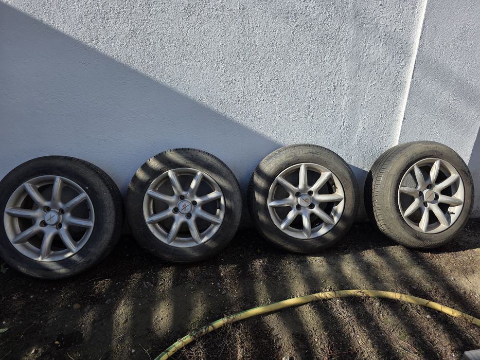 Jante Aliaj 15 cu cauciucuri de vara