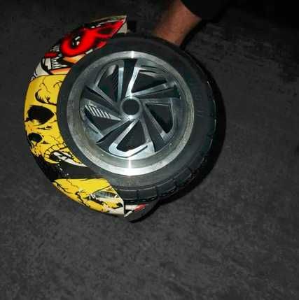 Hoverboard Electric cu Bluetooth si lumini LED. Print craniu