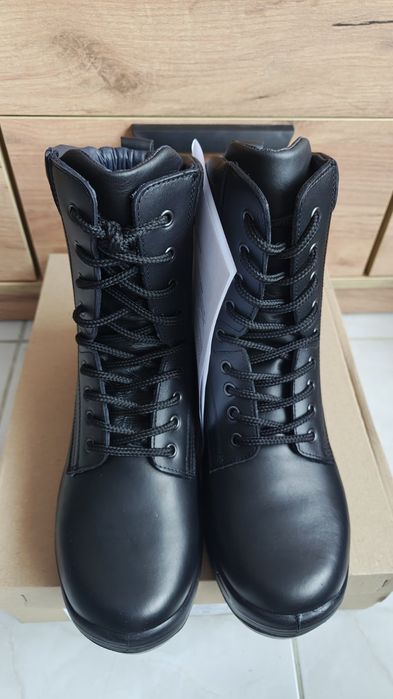 Български военни кубинки от естествена кожа чисто нови  40 номер