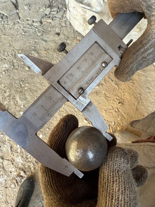 Шары мелющие помольные стальные