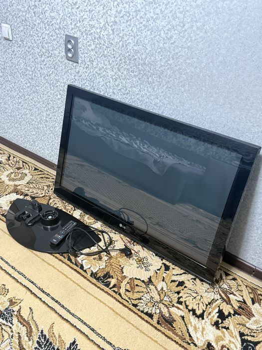 Продам телевизор LG