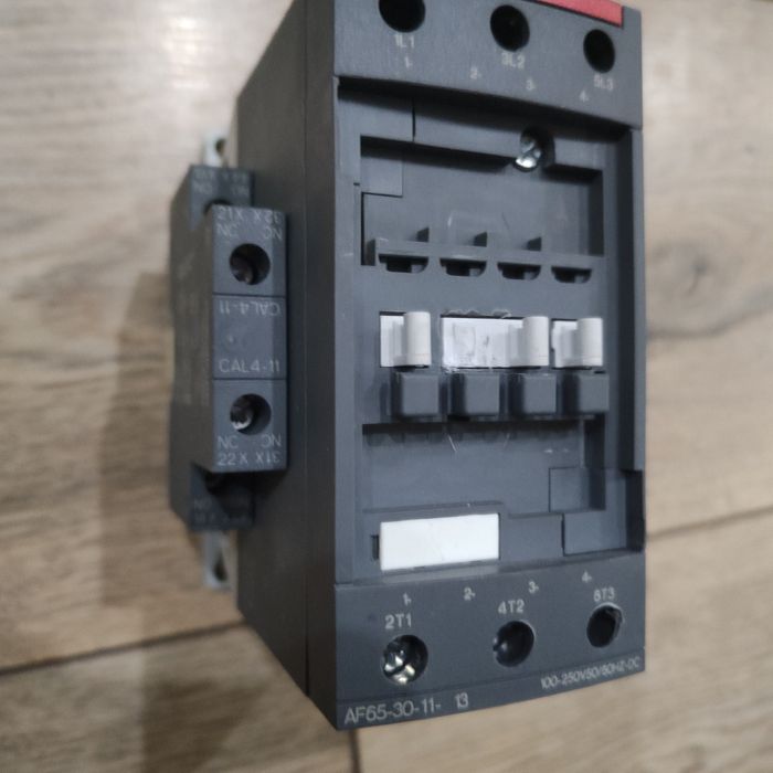 Контактор ABB пускатель