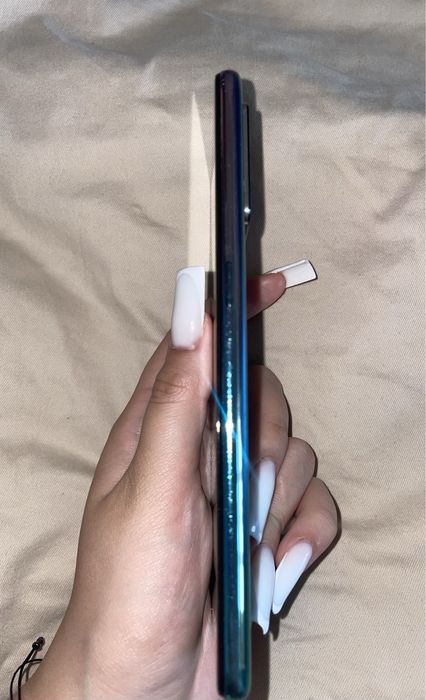 продается телефон Орро