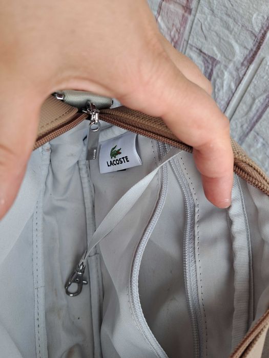 дамска чанта Lacoste,малка бежева чантичка