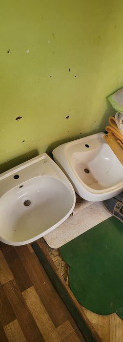 Продаю раковину с подставкой