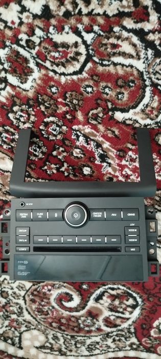 Продам заводской монитор , и завод колонки перед и задние