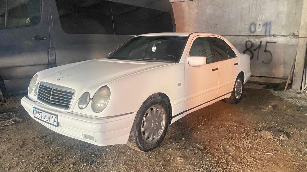 Мерседес Е280 автомат