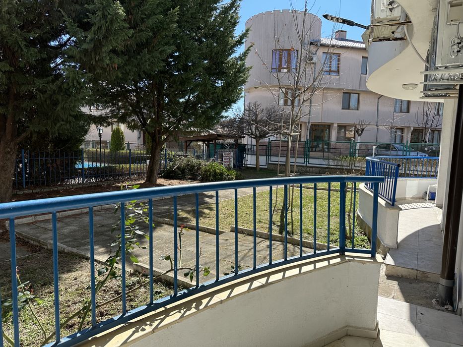 Продава студио Равда