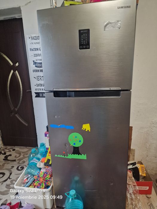 Vând frigider Samsung