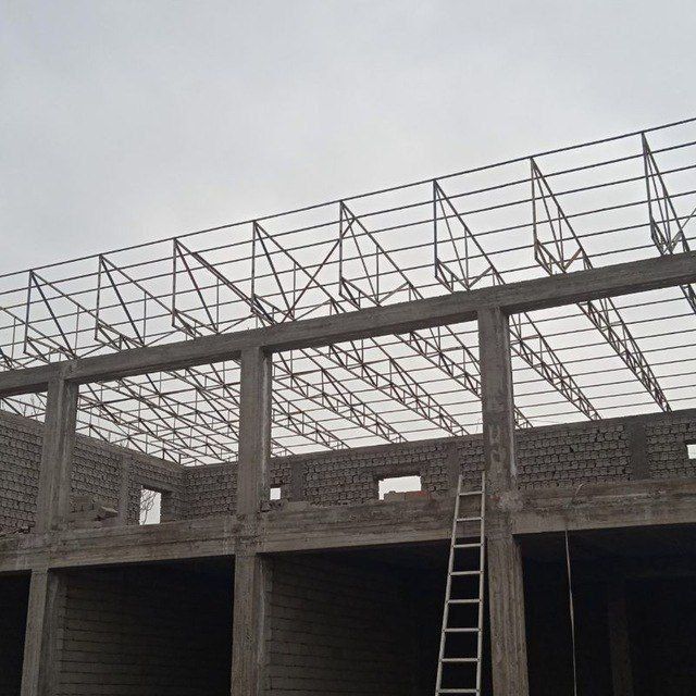 Tom navest molhona hizmat