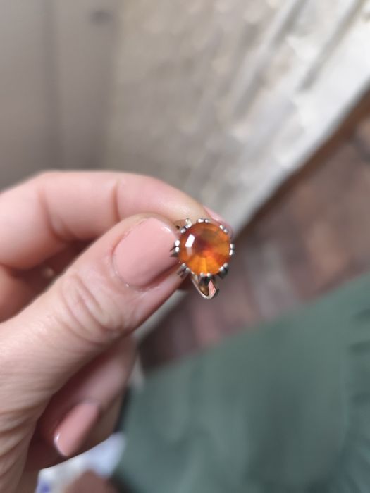 Златен пръстен с кехлибар  5гр/14кр 750лв