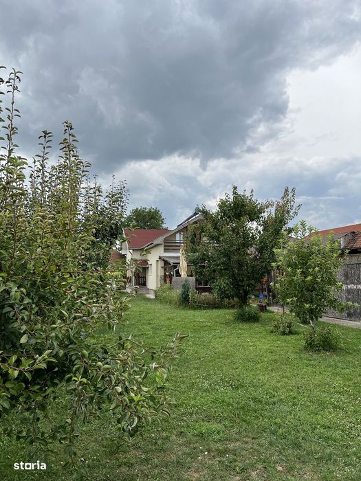Casă Lazuri