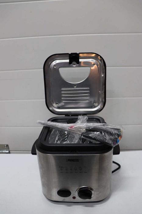 Фритюрник Princess, комплект за фондю, 1.2л, 840W, Лек ДЕФЕКТ
