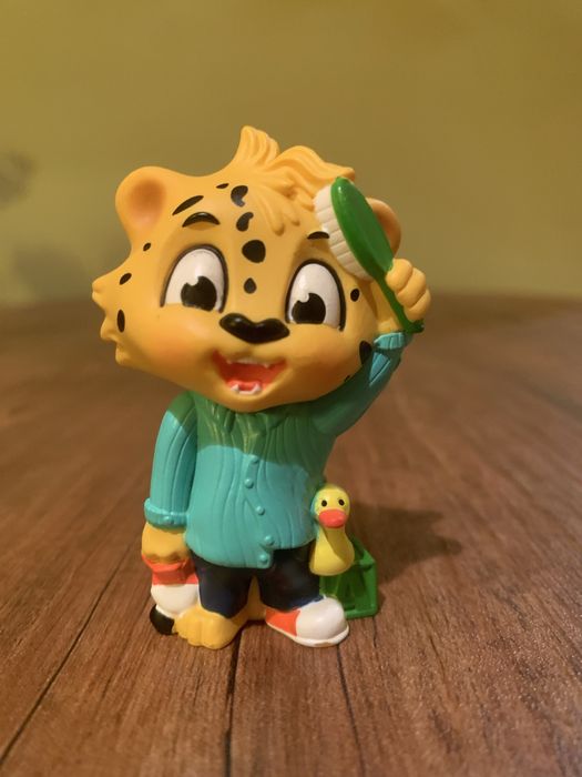 Две играчки за детска колонка Tonies.