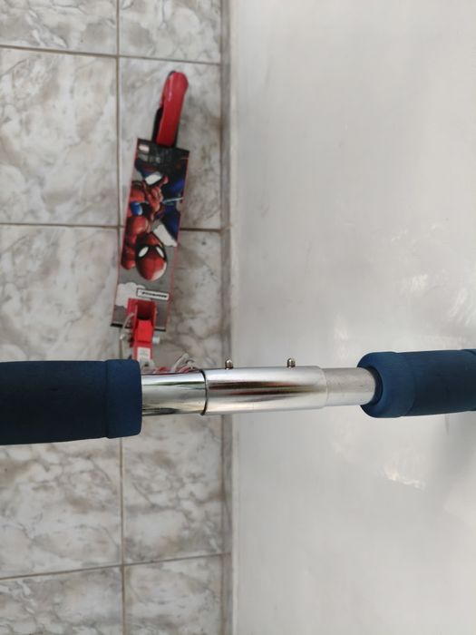 Trotineta Spiderman copii 4-6 ani