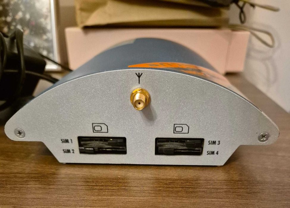 2N VoiceBlue Lite. 4 Channel Voip GSM Gateway, 505004E