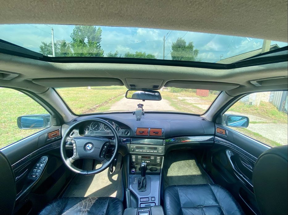 Продам BMW E39.