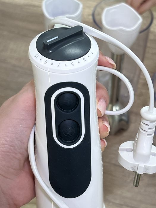 Блендер Braun с разными насадками