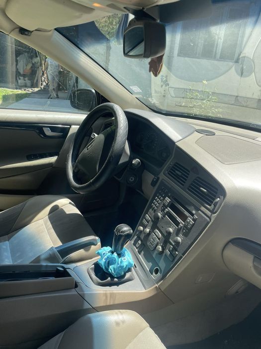 Продавам Volvo S60 цяло за части
