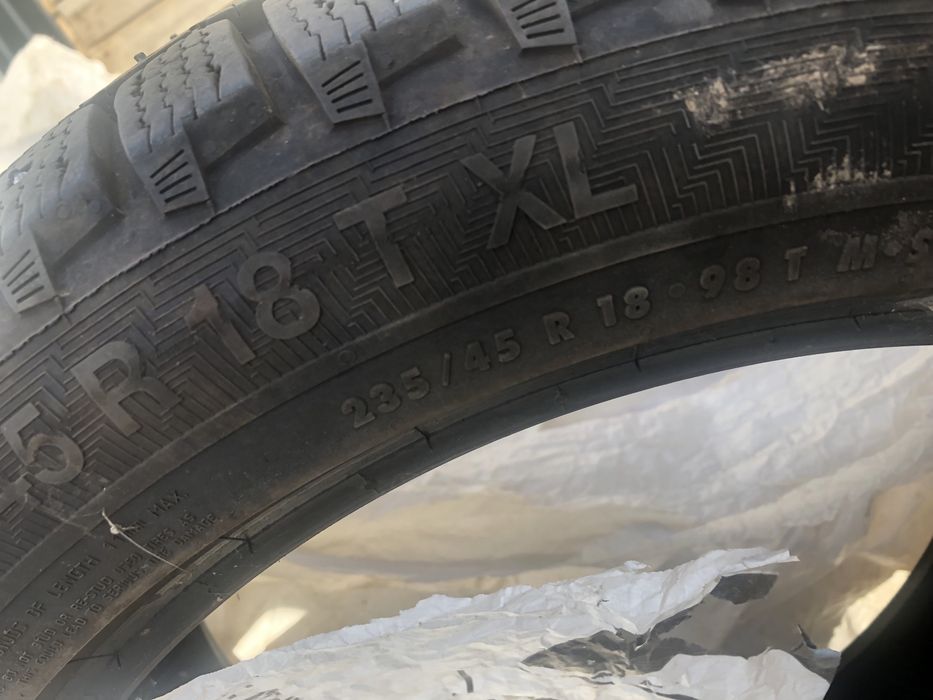 Шина Зимная 235/45 R18
