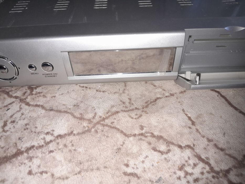 Сателитен приемник и булсатком пълен комплект. Работещи.