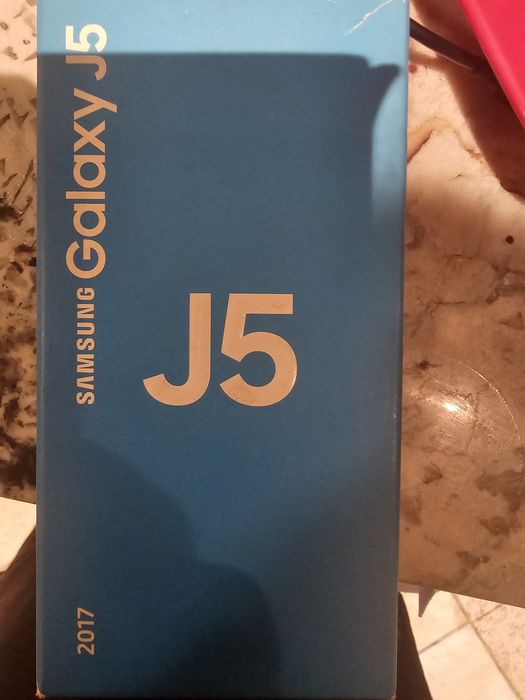 Apple iPhone 12 pro 256GB и Самсунг галакси j5