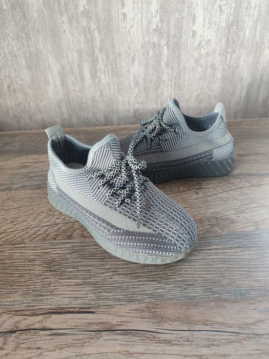 Макасы - изики 33 разм.