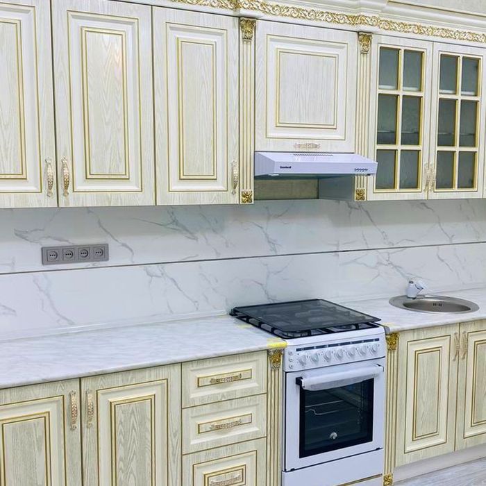 Кухонный мебели на заказ любой сложности