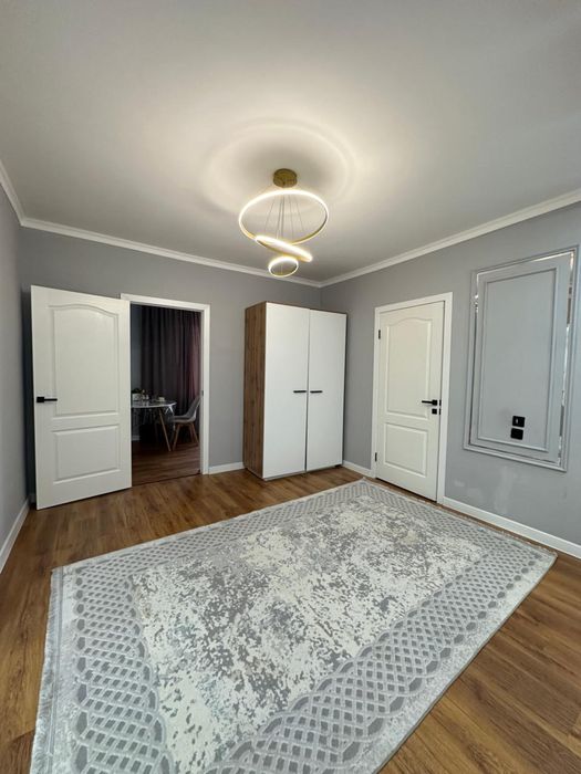 Продам 1 ком квартиру  53,9 м2