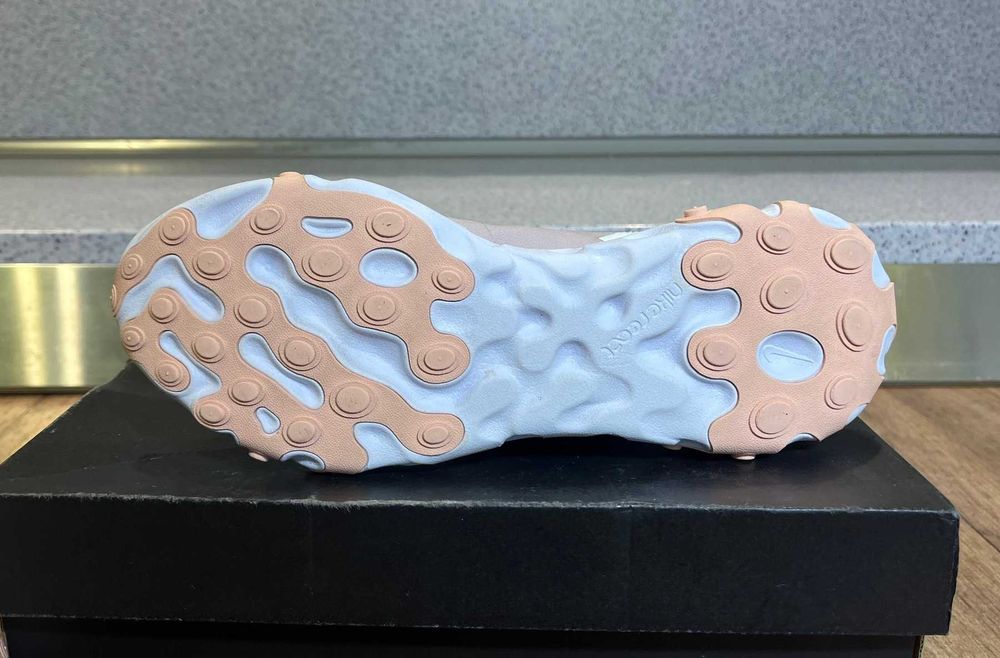 ОРИГИНАЛНИ *** Nike React Element 55 'Platinum Violet'