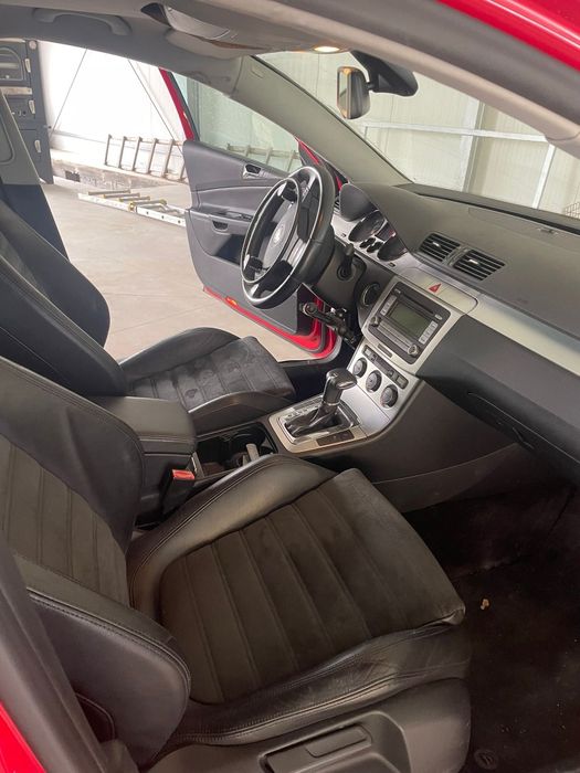 VW Passat cu comenzi pe volan pentru persoane cu handicap, locomotorii