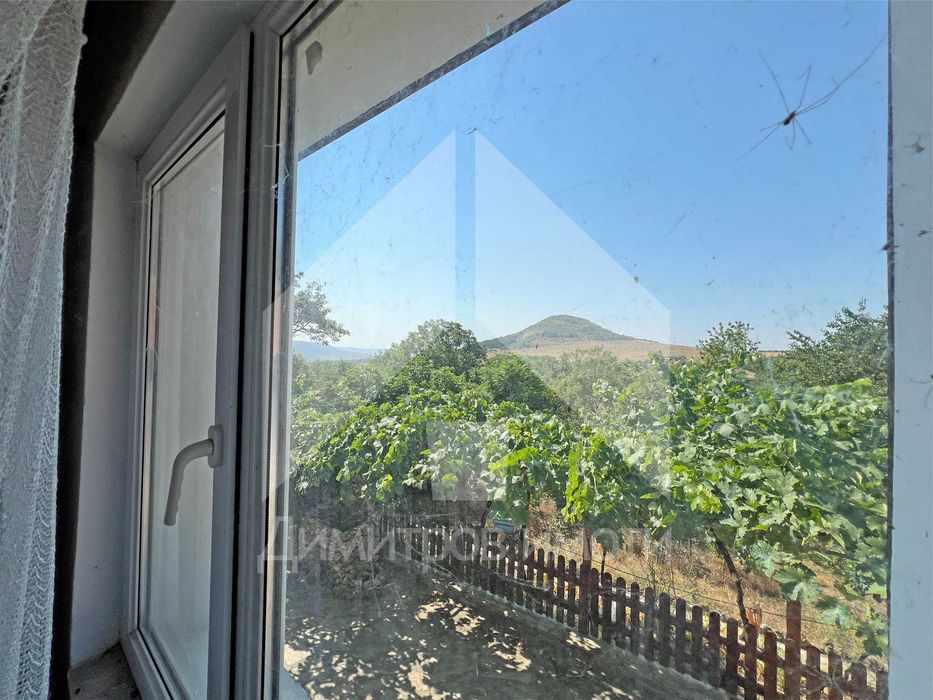 Продава се Къща в с. Войвода, Област Шумен - 105 кв.м за 534 €/кв.м - Снимка #12