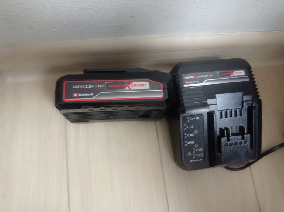 Încărcător Einhell