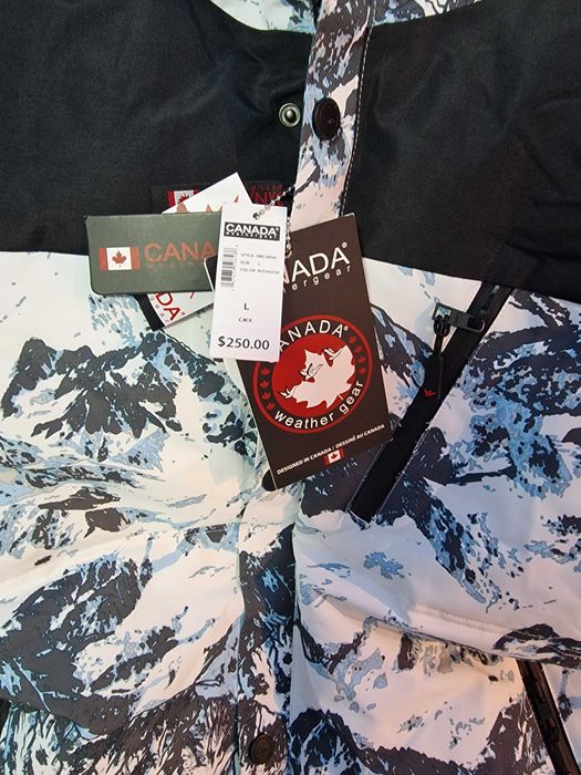 Чисто ново яке CANADA