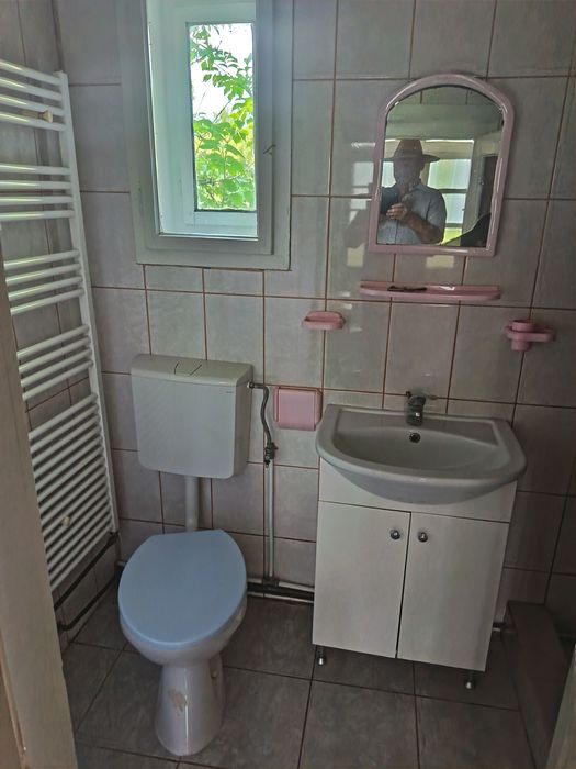 Casa cu 3 camere,bucătărie,baie utilata,centrala
