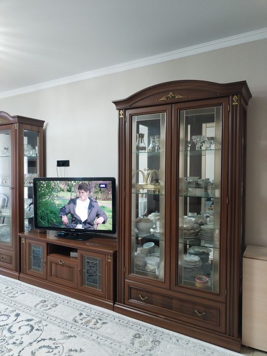 Продам Стенку  из 4х предметов