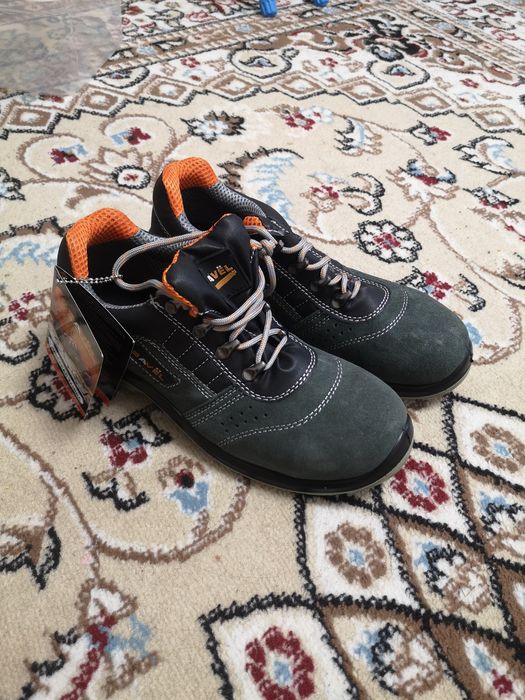 Рабочие ботинки хорошего качества