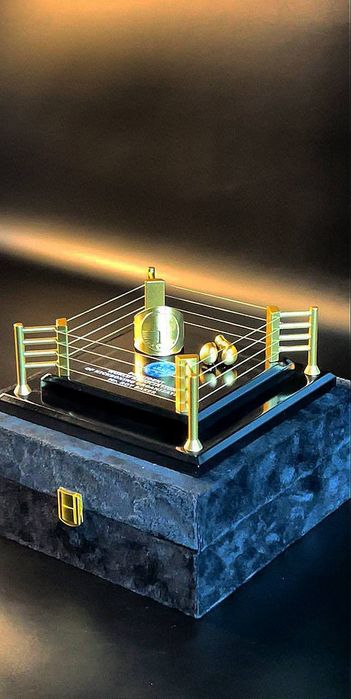 Кубки и Статуэтки Плакетки, Шкатулки первых рук