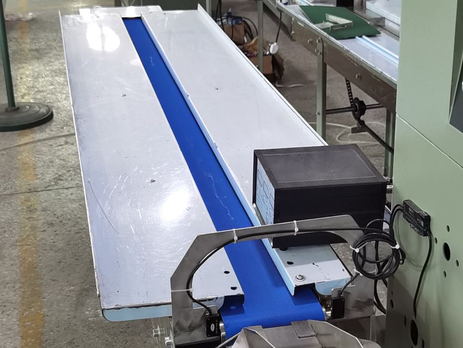 Пакетираща, опаковъчна, пакетажна машина протеинови барчета ядки пасти