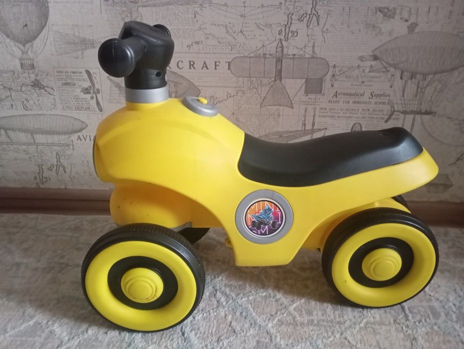 Детский мотороллер