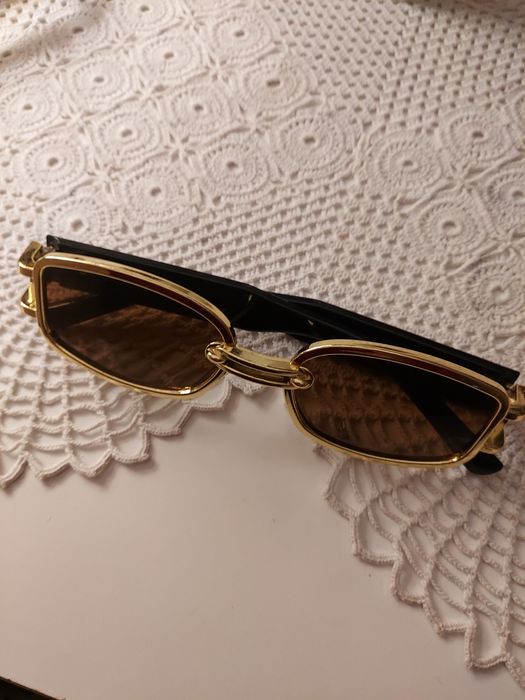 2 броя Слънчеви очила