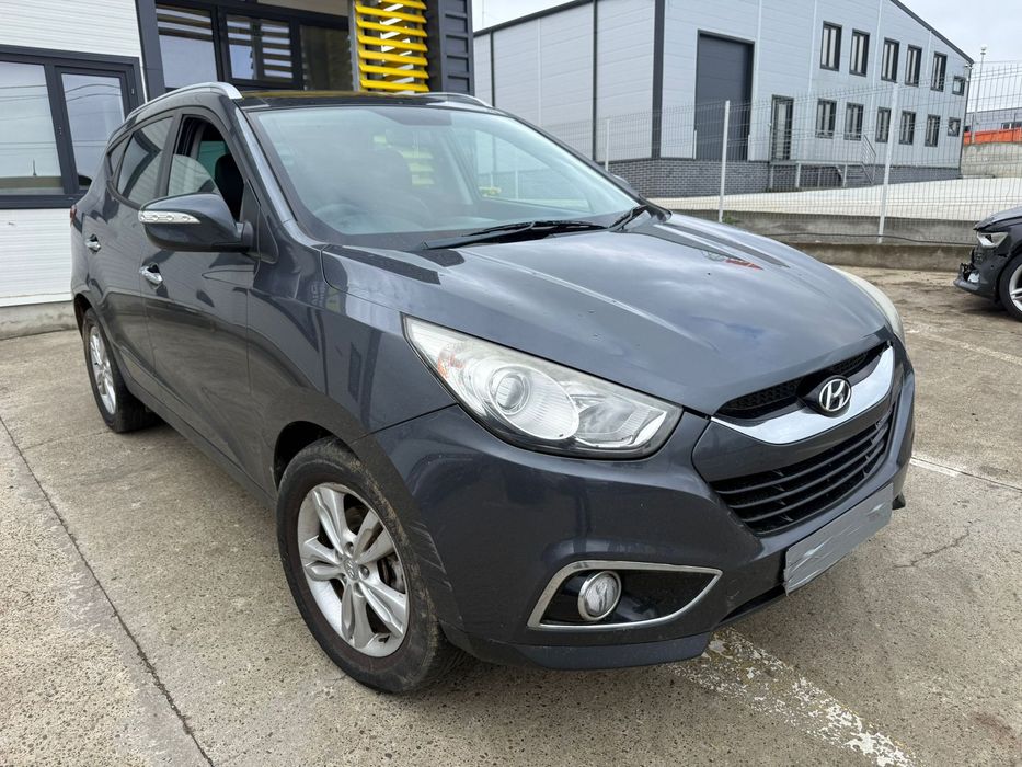 Dezmembrez Hyundai IX35 2010 negru 1.7 crdi D4FD cutie manuala
