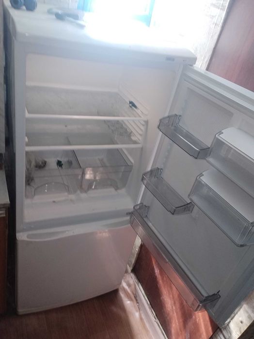 Продаю холодильник
