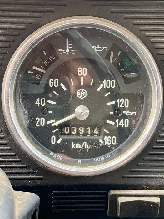 Vând autospecială ARO 243 D