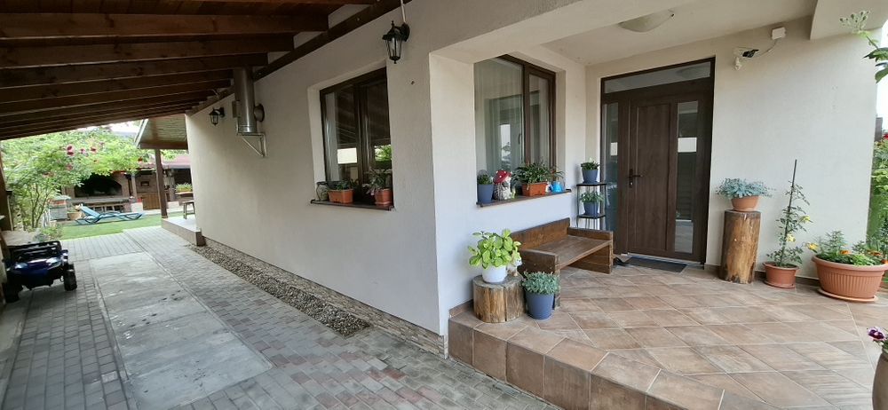 Proprietar  vand duplex de 162m2 utili , complet mobilat si utilat. Mosnita Noua cartier Europa la 2 min de strada principala si Centura de Sud