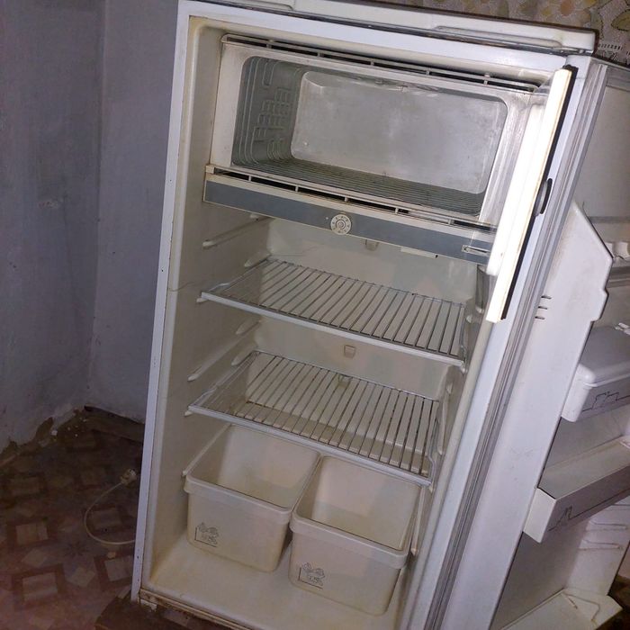 Холодильник Бирюса